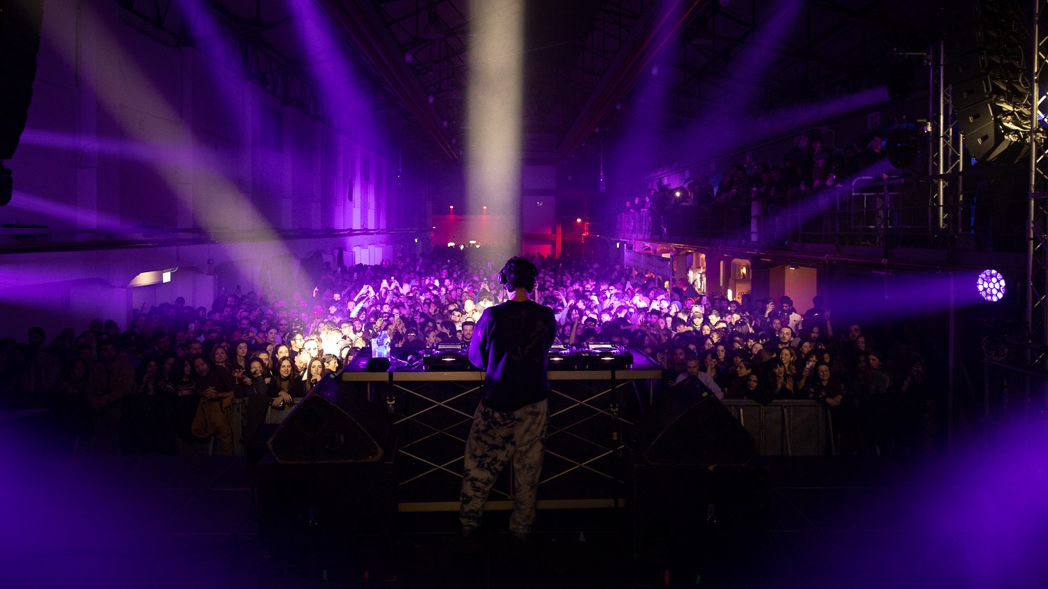 "Binario" venue